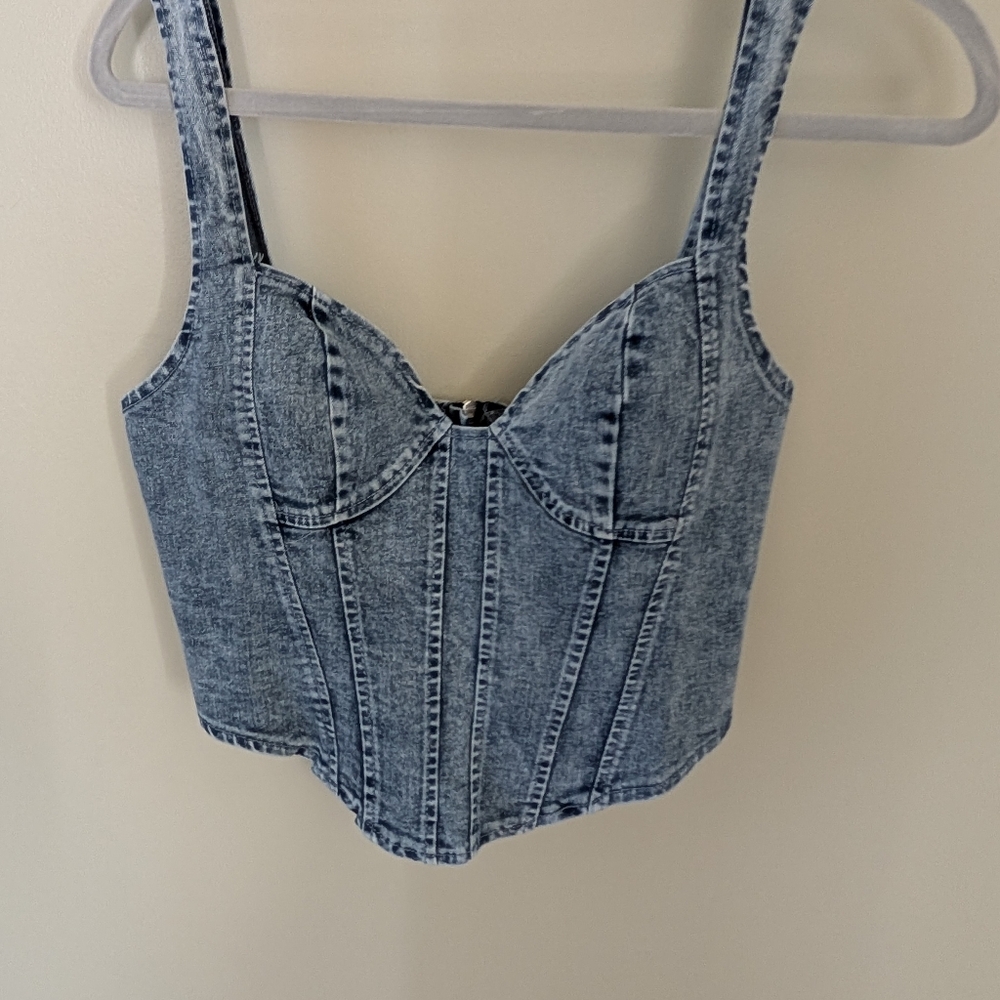 Women's Crop Top, Size M